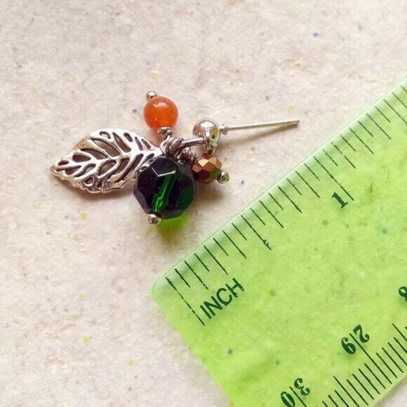 🎁☃️❄️ $10 Stocking Stuffers!!! Asymmetrical Beaded Leaf Cluster Dangle Earrings - Picture 4 of 7